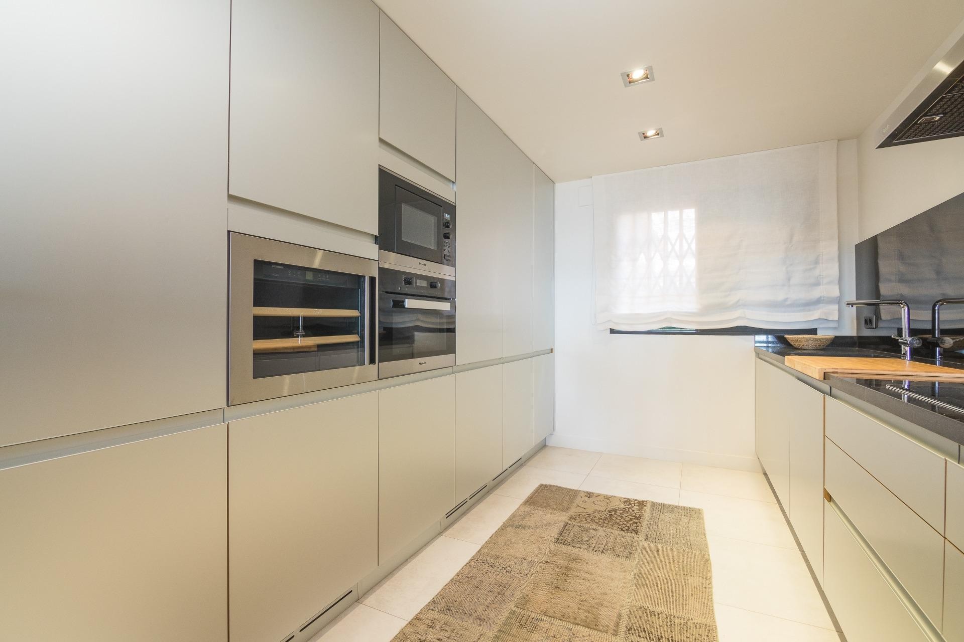 Resale - Villa - Santa Pola - Santiago bernabeu