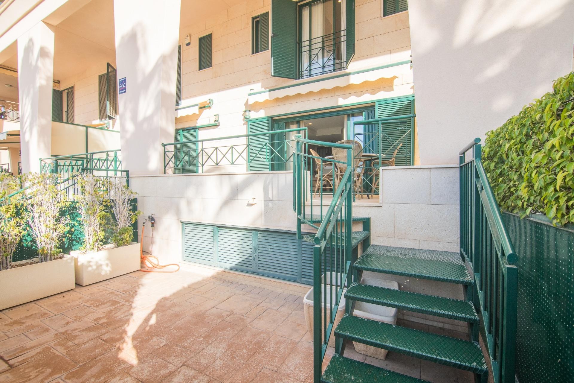 Resale - Villa - Santa Pola - Santiago bernabeu