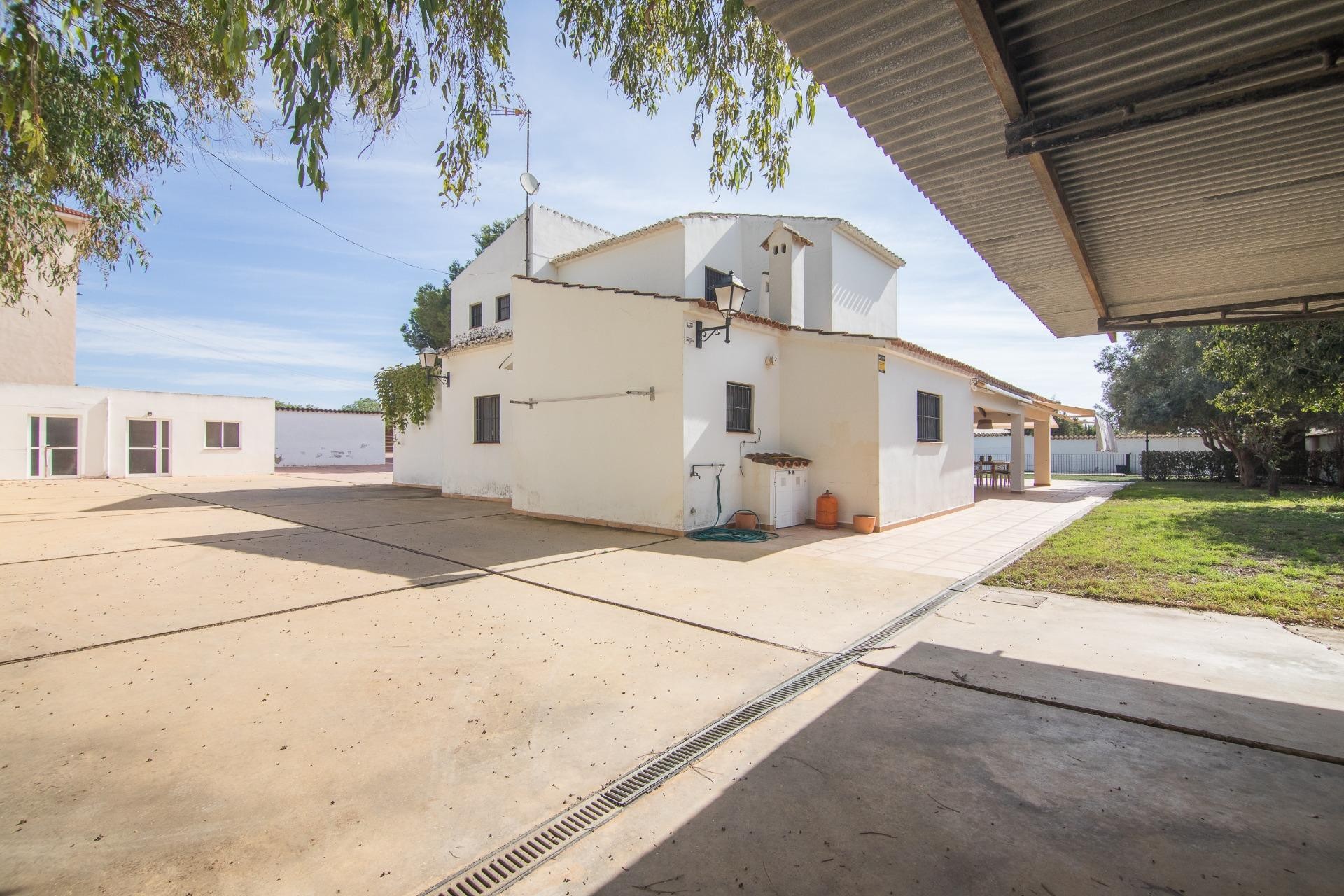 Resale - Villa - Santa Pola - Zona norte