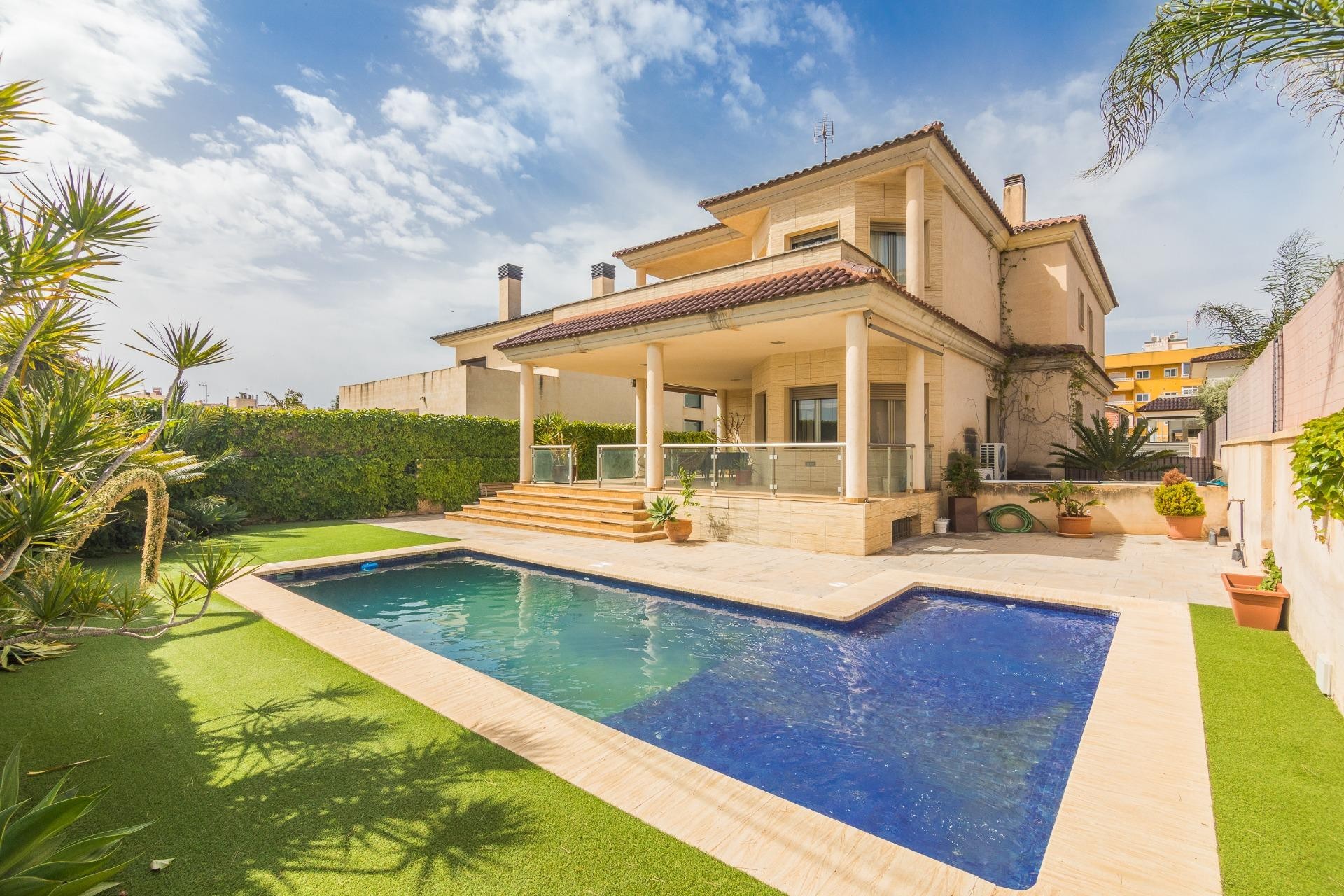 Resale - Villa - Torrellano - Centro