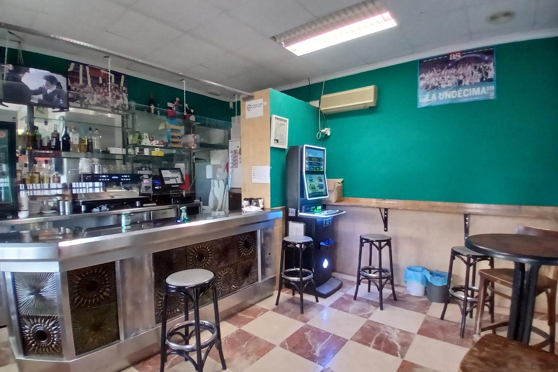 Reventa - Almacén - Algueña - Algeña alicante