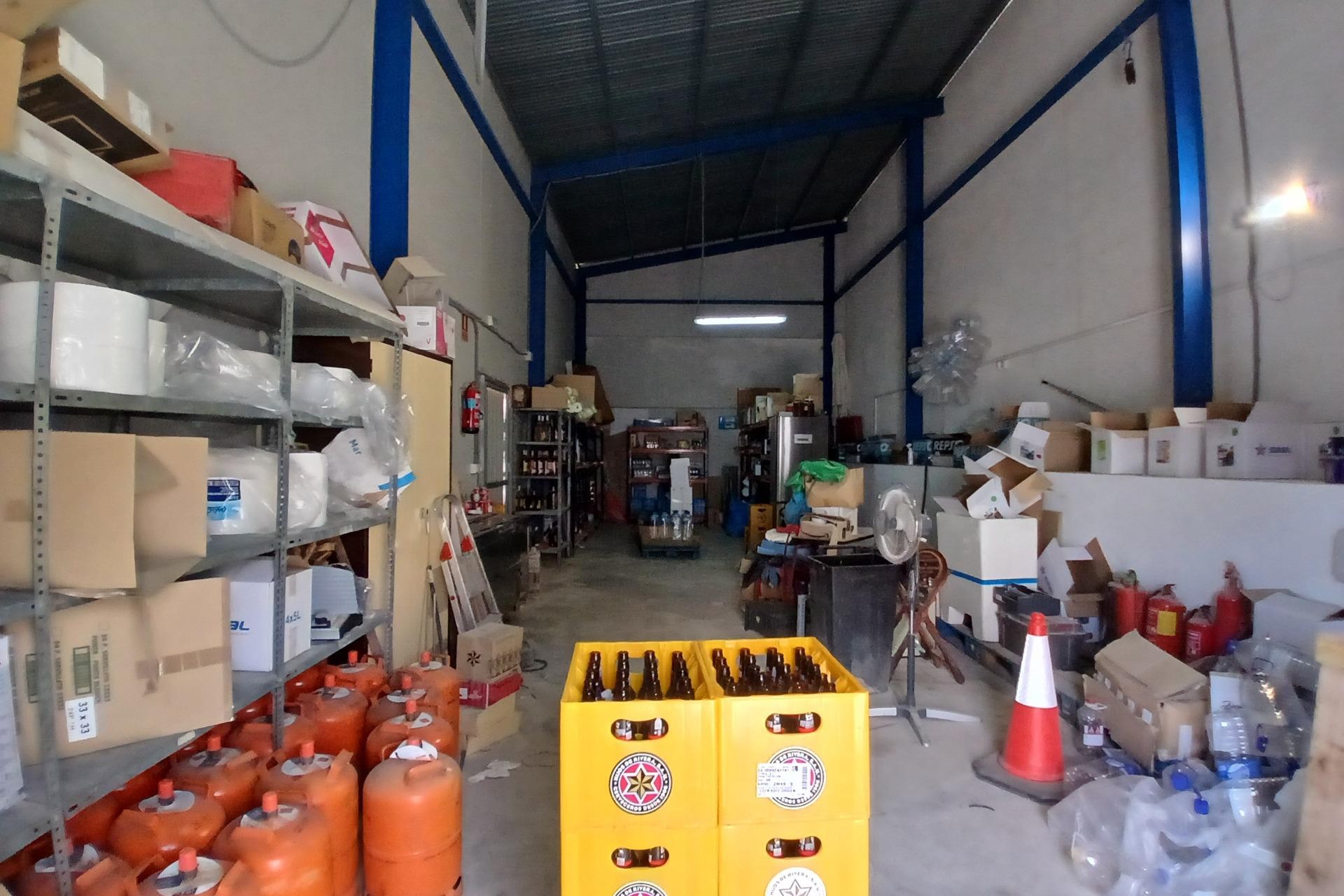 Reventa - Almacén - Algueña - Algeña alicante