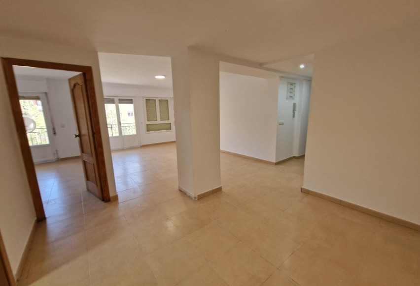 Reventa - Apartamento / piso - Alicante - Altozano