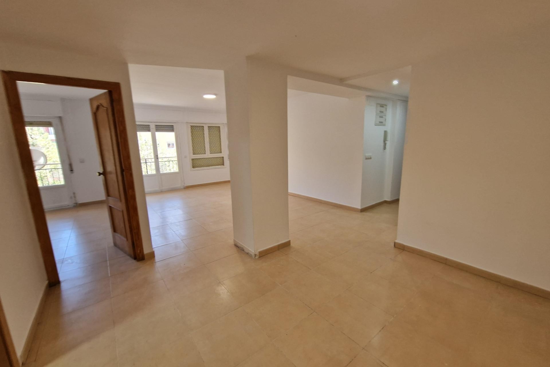 Reventa - Apartamento / piso - Alicante - Altozano