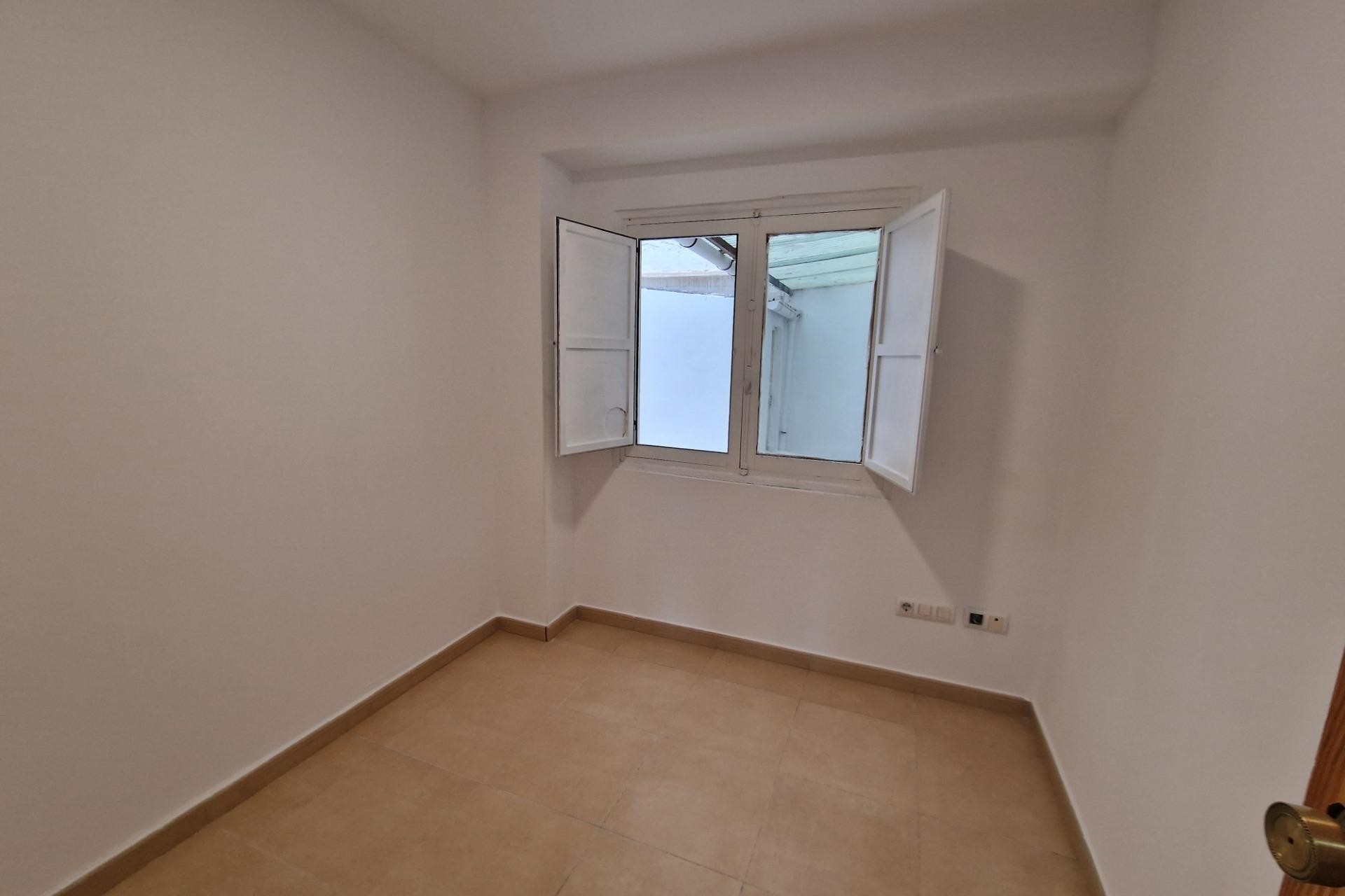 Reventa - Apartamento / piso - Alicante - Altozano