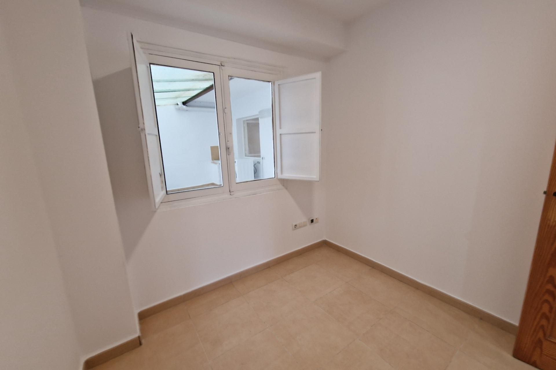 Reventa - Apartamento / piso - Alicante - Altozano