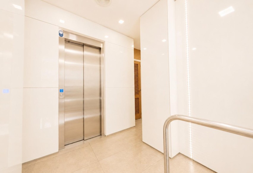 Reventa - Apartamento / piso - Alicante - Mercado
