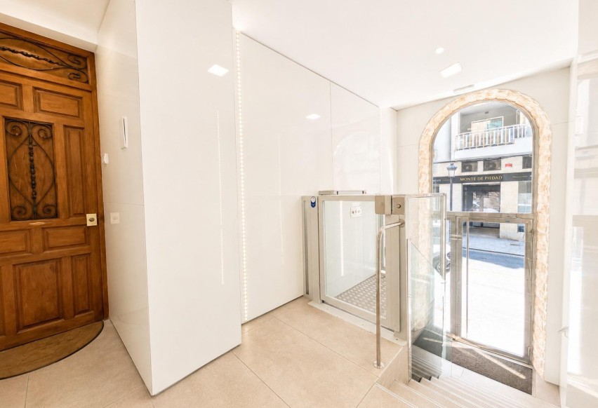 Reventa - Apartamento / piso - Alicante - Mercado