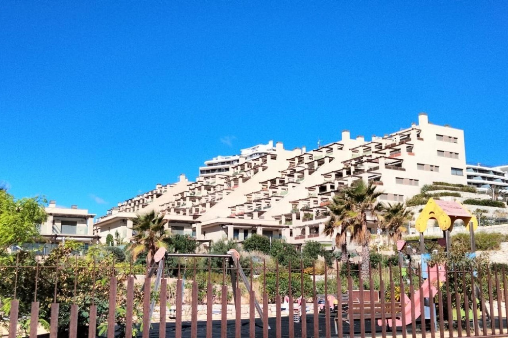 Reventa - Apartamento / piso - Arenales del Sol - Calle albacete