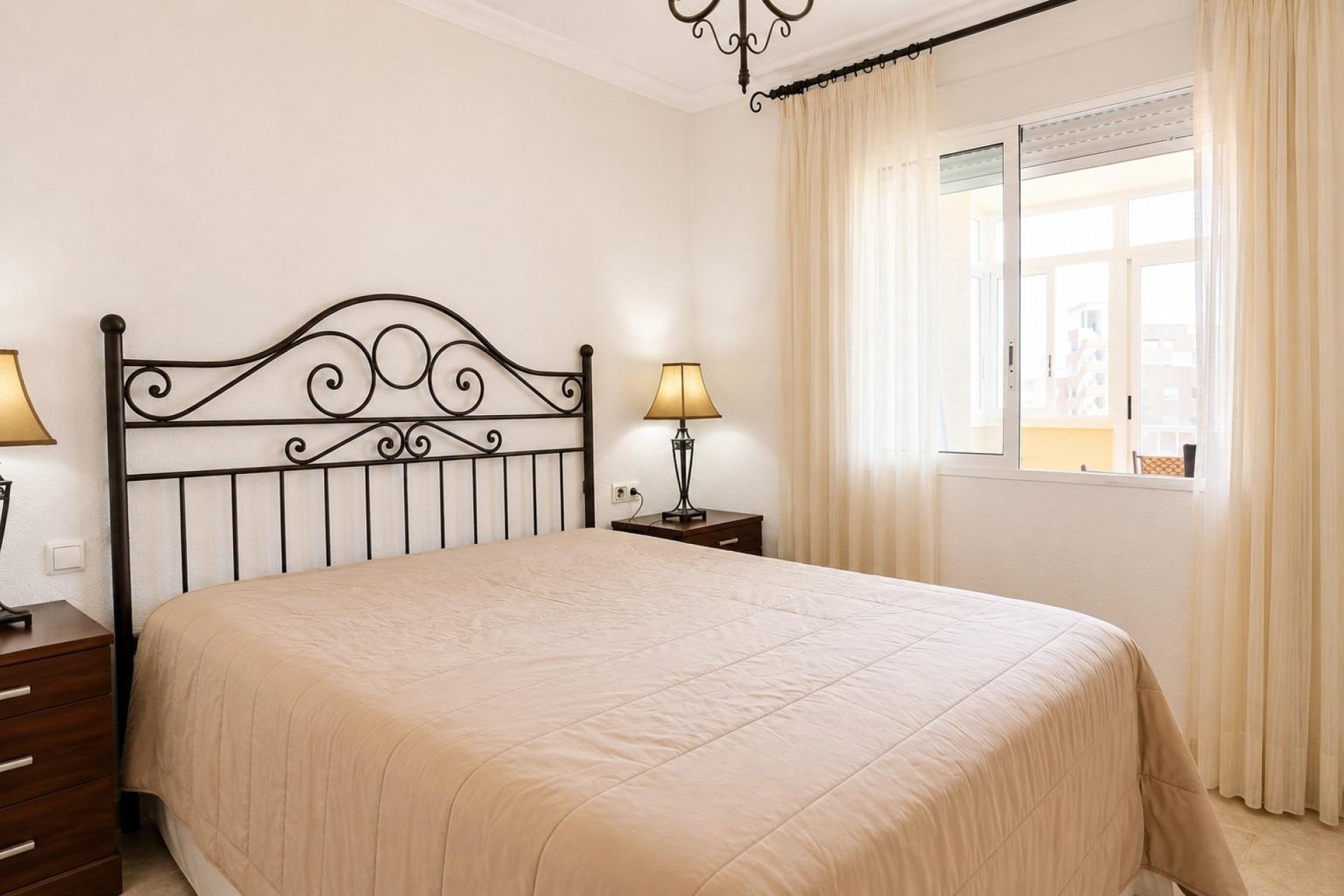 Reventa - Apartamento / piso - Arenales del Sol - Segunda linea playa