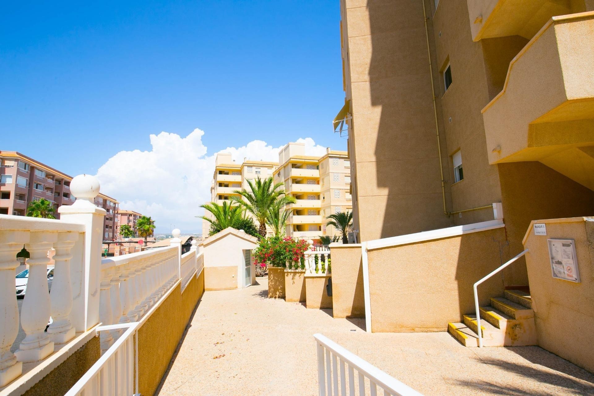 Reventa - Apartamento / piso - Arenales del Sol - Segunda linea playa