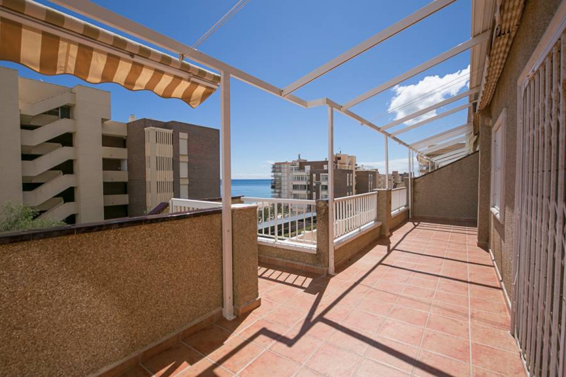 Reventa - Apartamento / piso - Arenales del Sol - Zona paseo maritimo