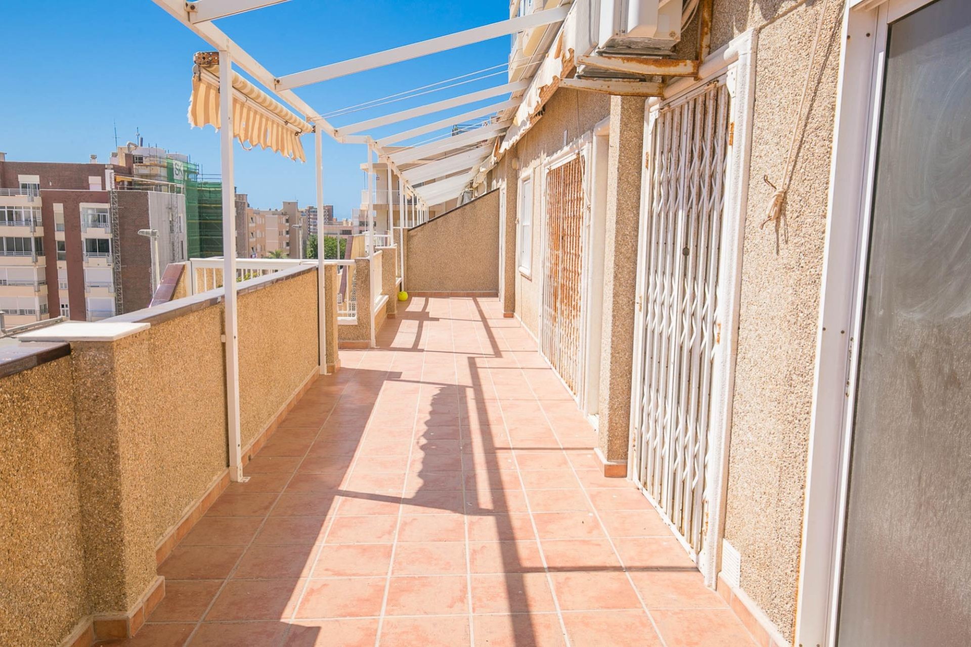 Reventa - Apartamento / piso - Arenales del Sol - Zona paseo maritimo