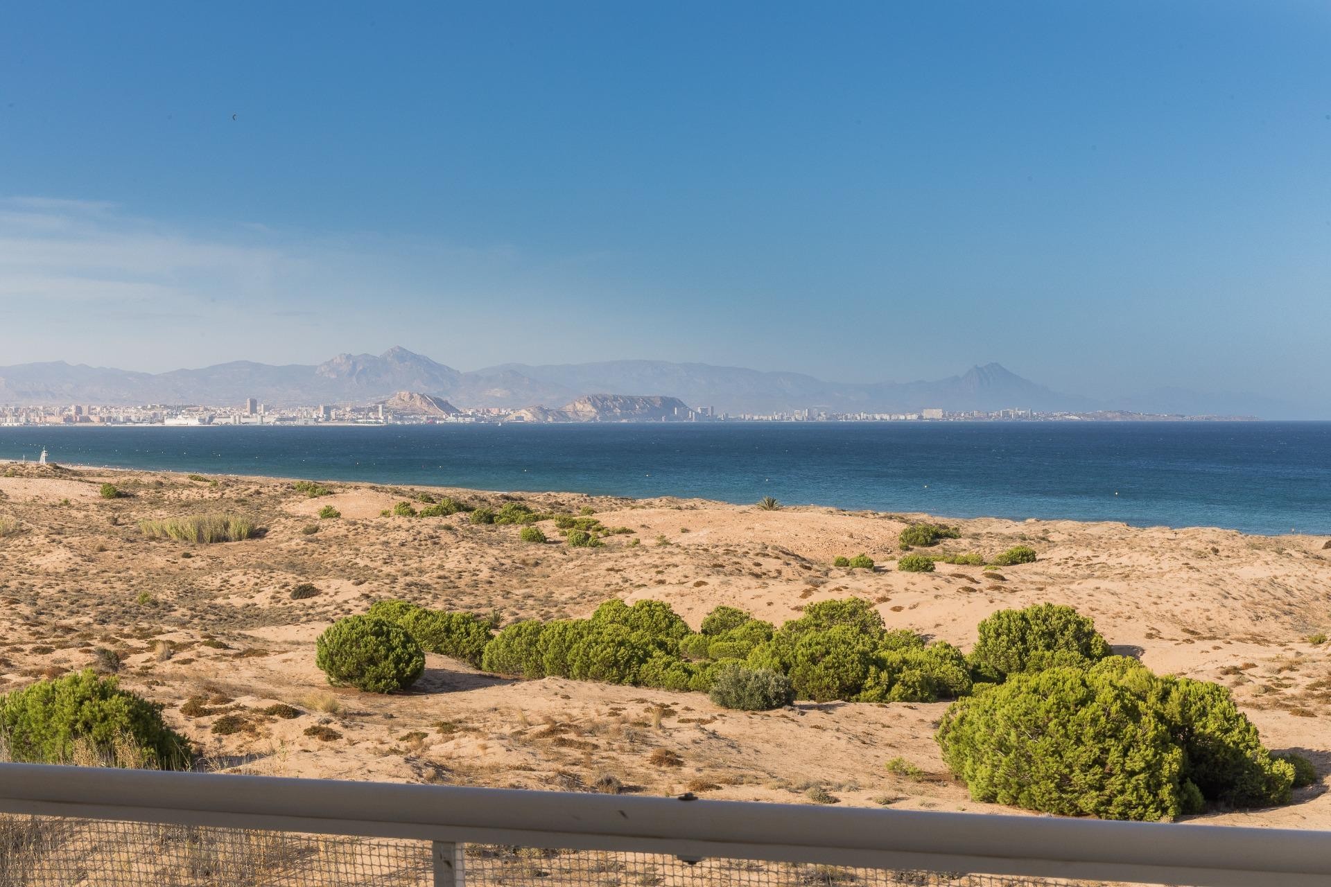 Reventa - Apartamento / piso - Arenales del Sol - Zona paseo maritimo