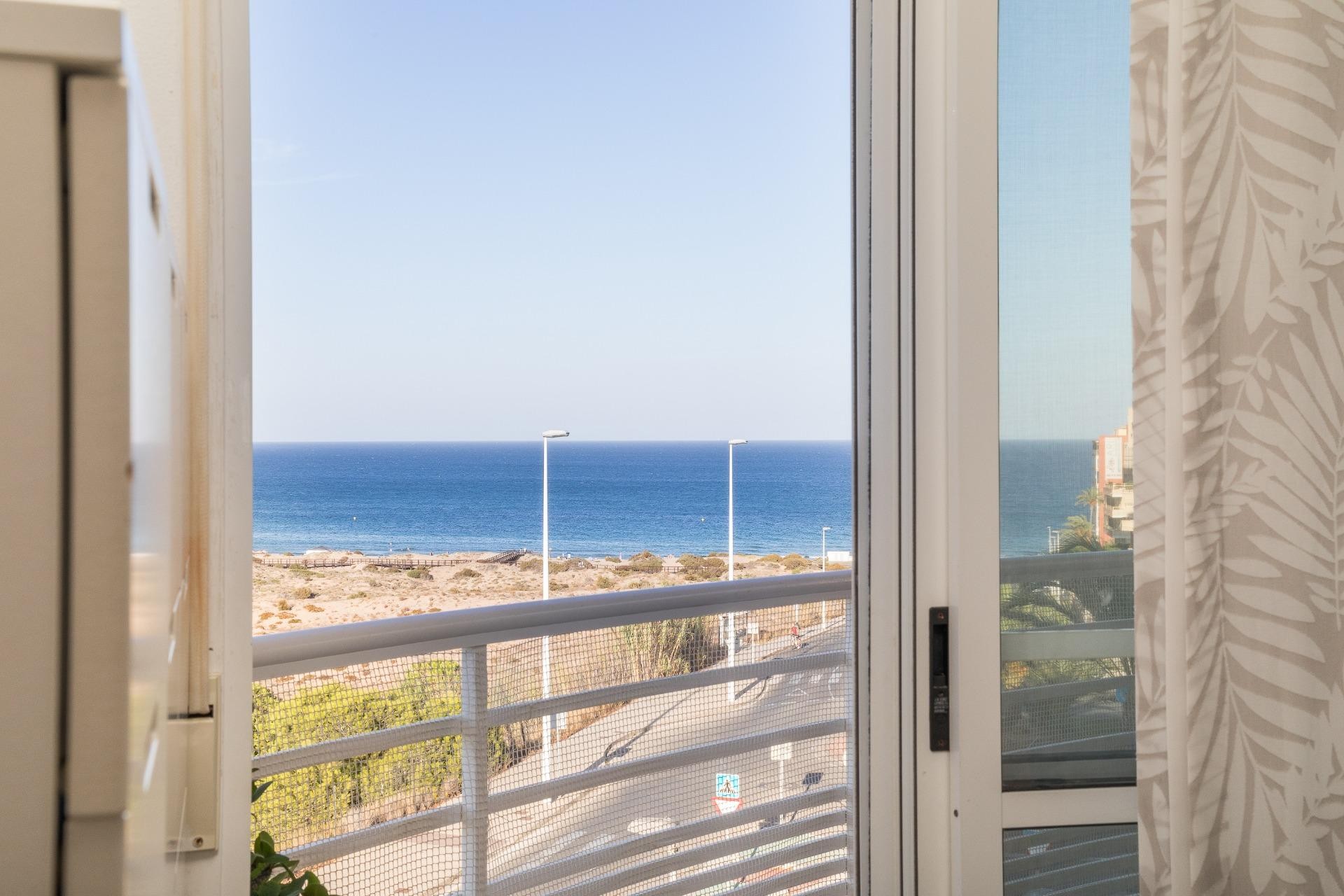 Reventa - Apartamento / piso - Arenales del Sol - Zona paseo maritimo