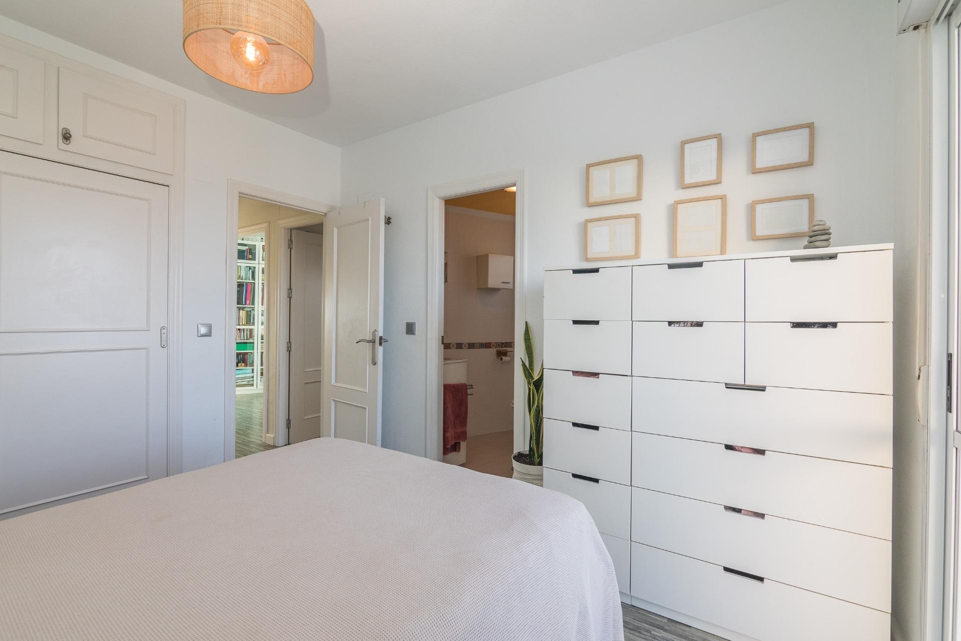 Reventa - Apartamento / piso - Arenales del Sol - Zona paseo maritimo