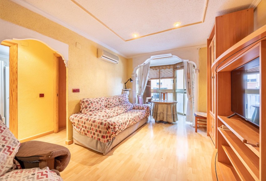 Reventa - Apartamento / piso - Benidorm - Colonia Madrid