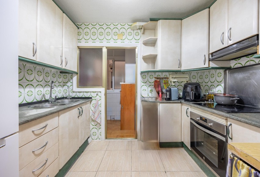 Reventa - Apartamento / piso - Benidorm - Colonia Madrid