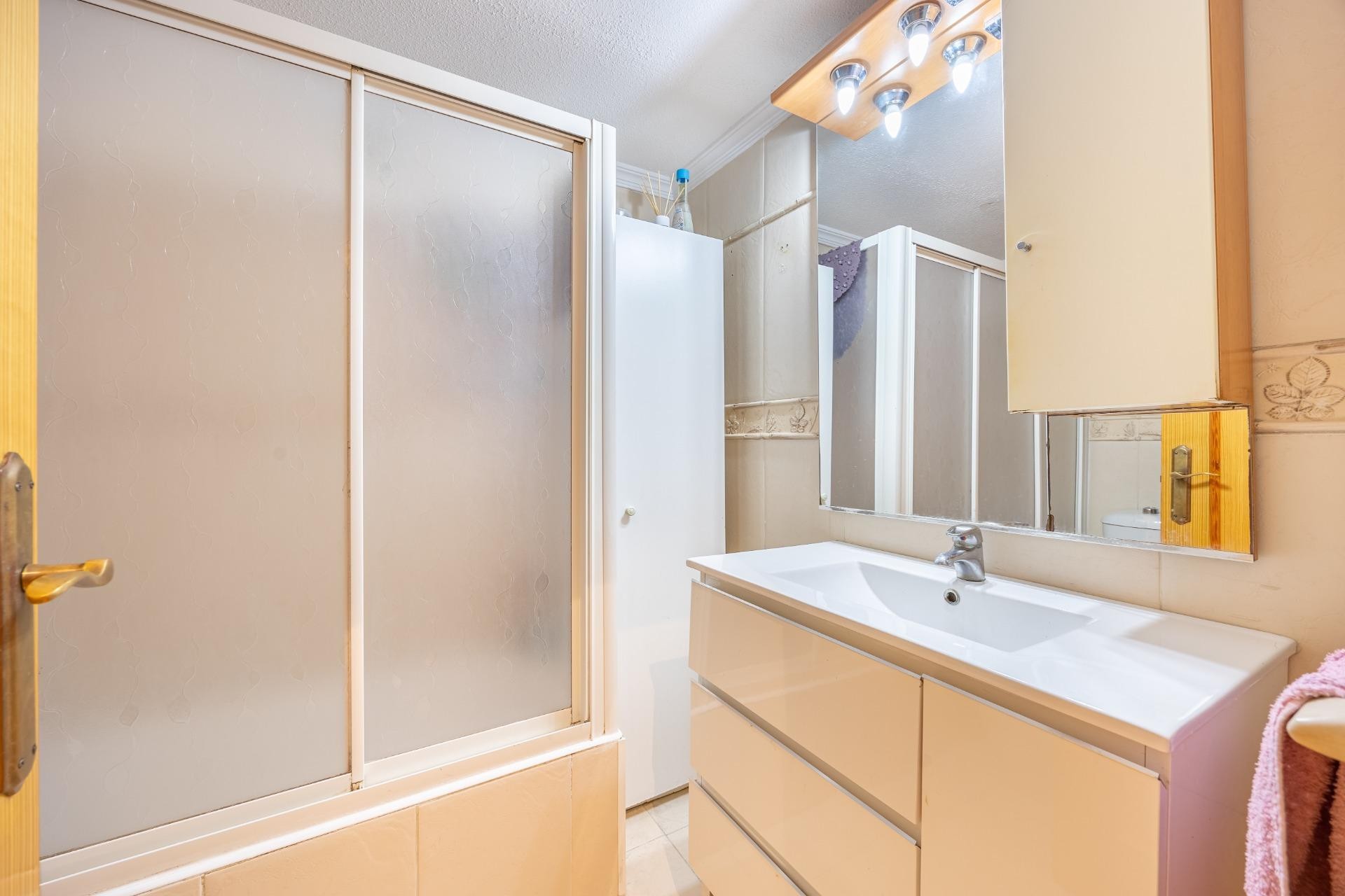 Reventa - Apartamento / piso - Benidorm - Colonia Madrid