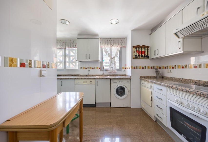 Reventa - Apartamento / piso - Benidorm - Pueblo Levante