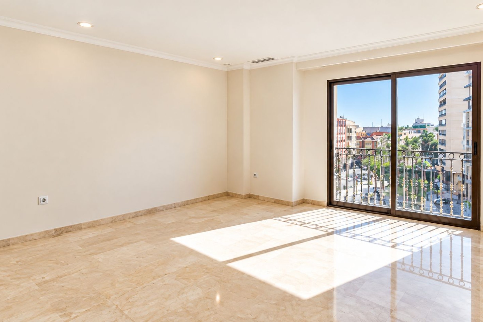 Reventa - Apartamento / piso - Elche - Centro