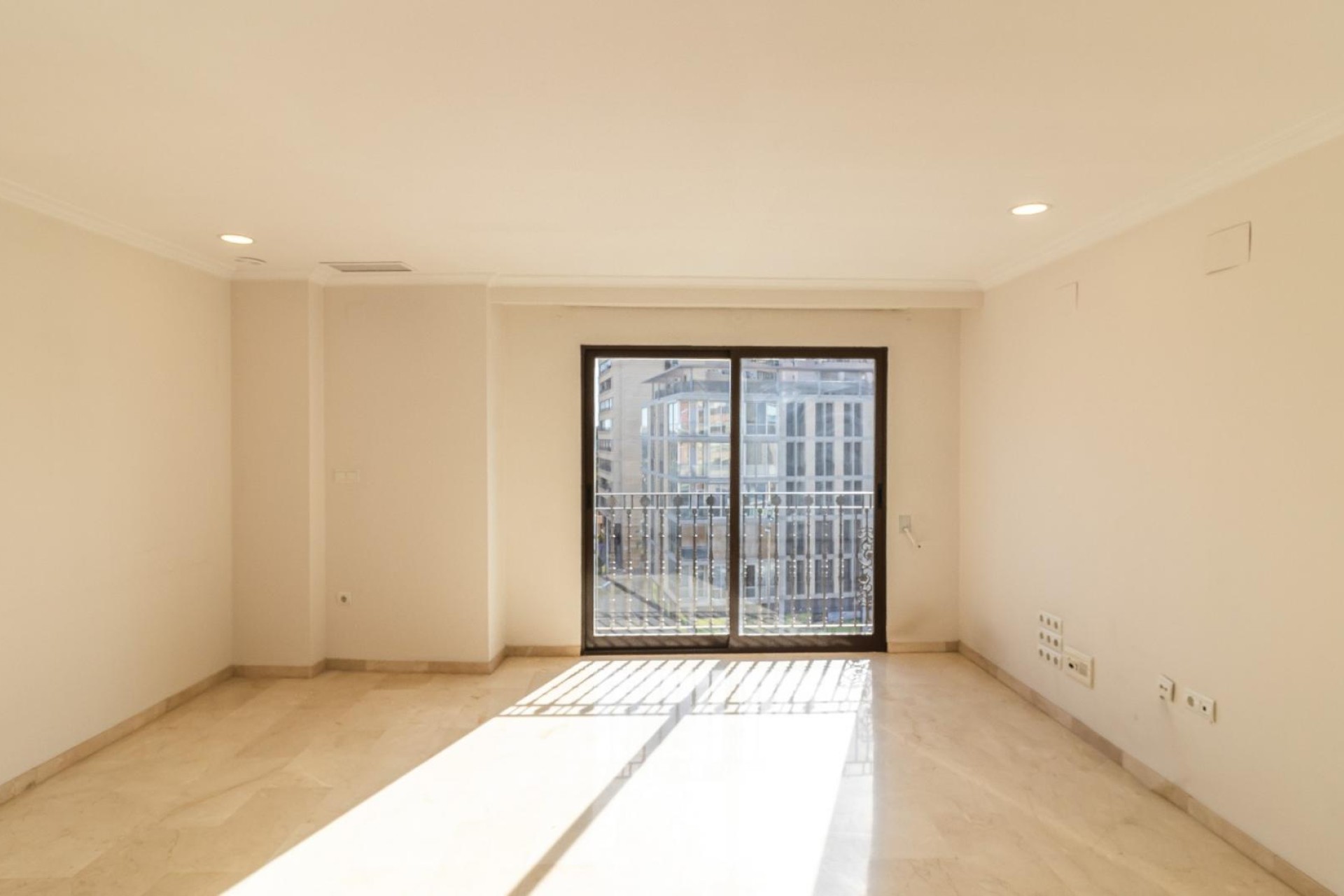Reventa - Apartamento / piso - Elche - Centro