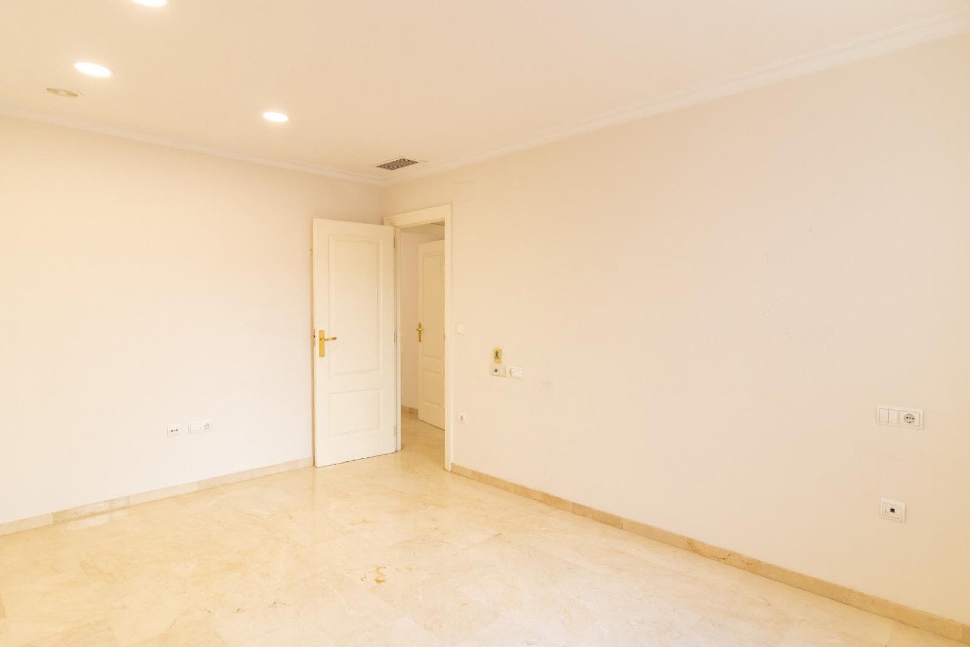 Reventa - Apartamento / piso - Elche - Centro