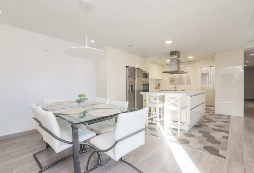 Reventa - Apartamento / piso - Elche - Centro