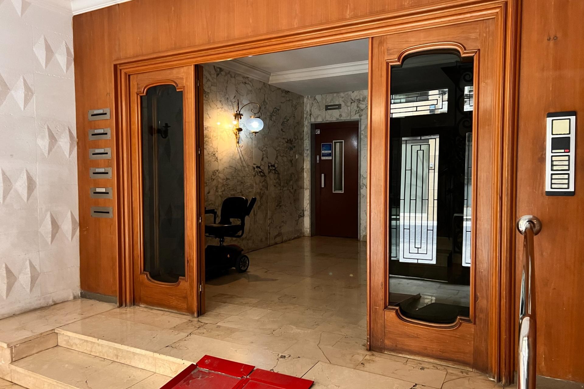 Reventa - Apartamento / piso - Elche - Centro