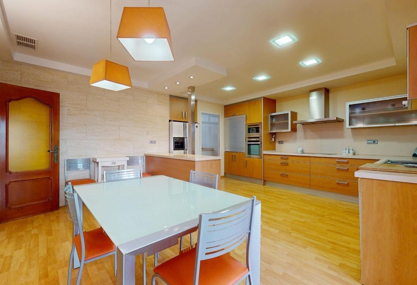 Reventa - Apartamento / piso - Elche - Centro