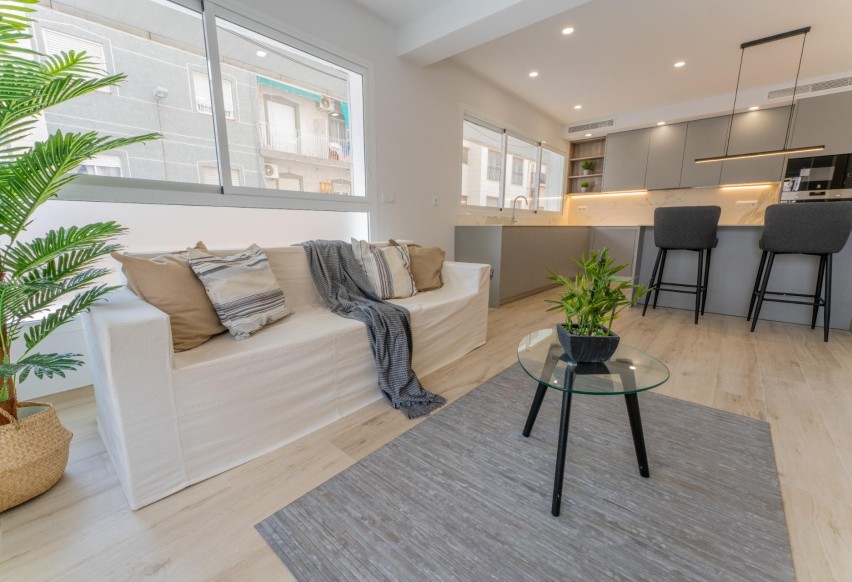 Reventa - Apartamento / piso - Elche - Centro