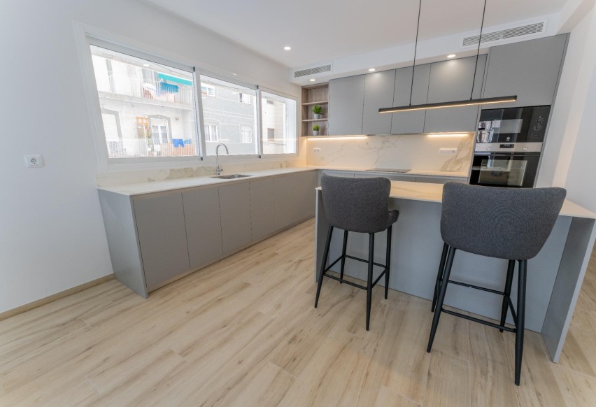 Reventa - Apartamento / piso - Elche - Centro