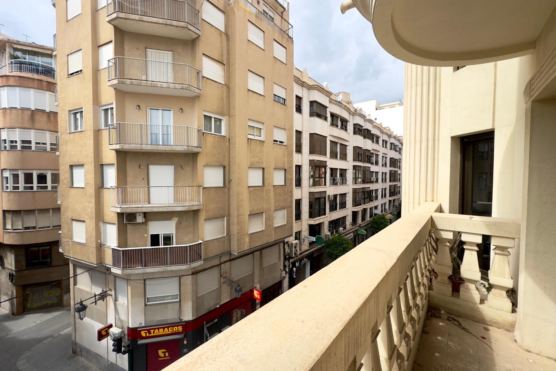 Reventa - Apartamento / piso - Elche - Centro