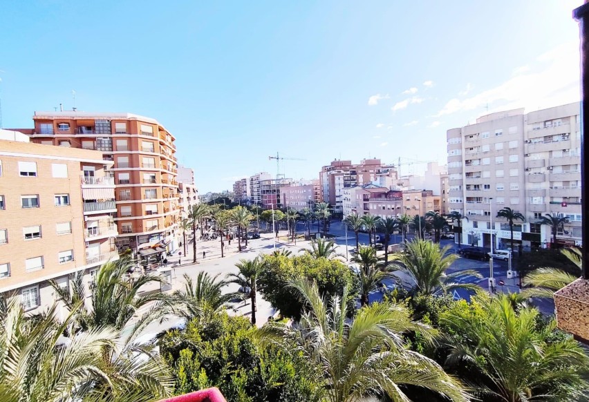 Reventa - Apartamento / piso - Elche - Centro