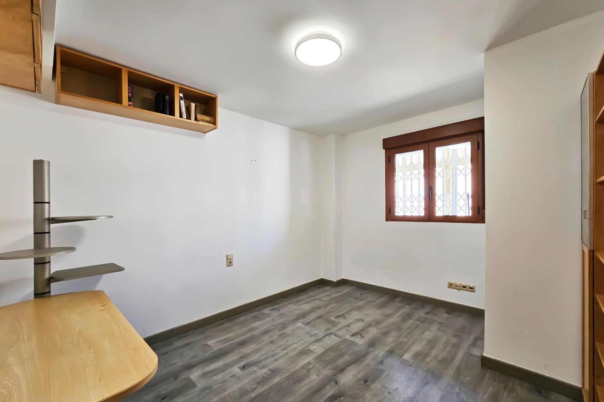 Reventa - Apartamento / piso - Elche Pedanías - Centro