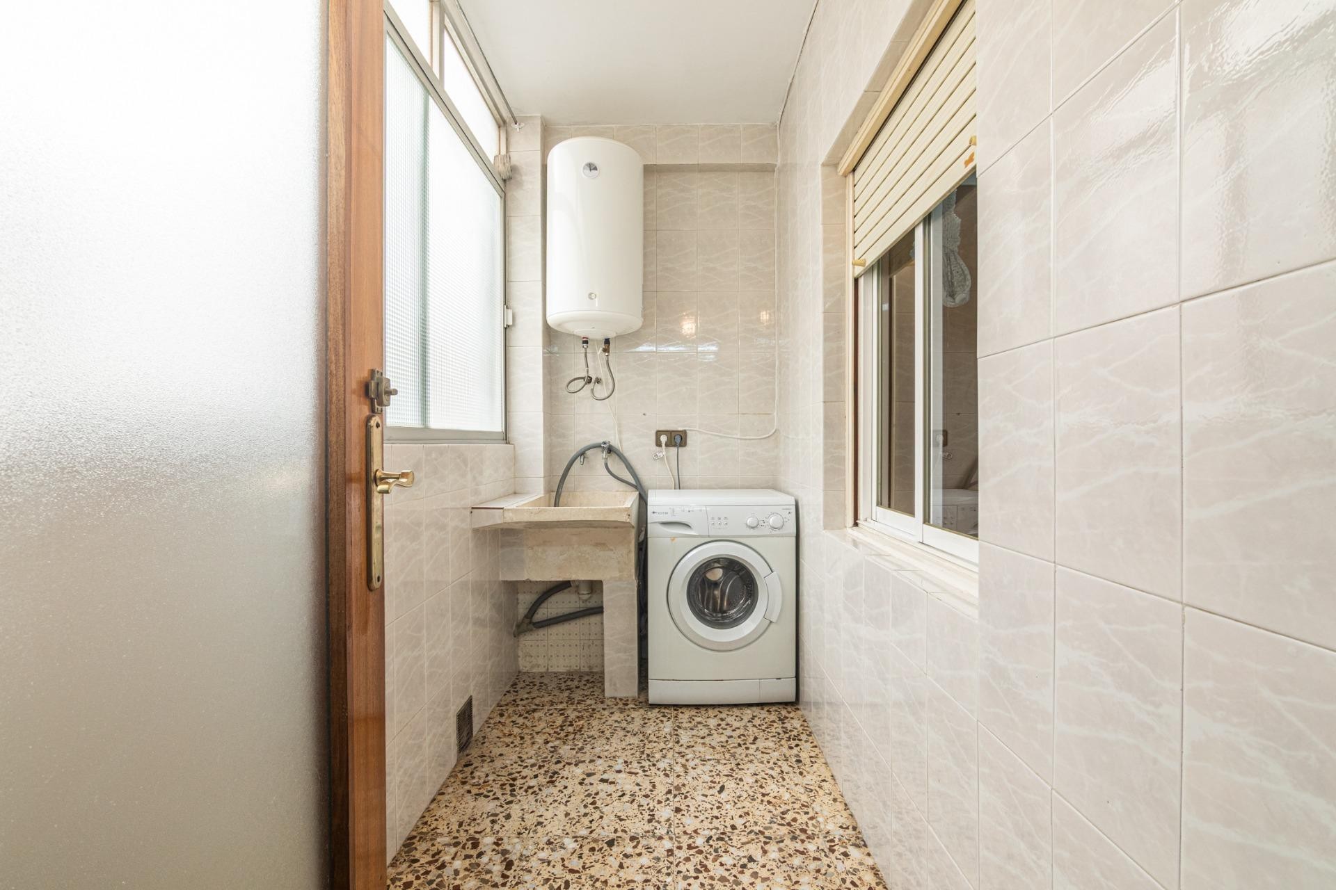 Reventa - Apartamento / piso - Elche - Plaza Crevillente-Juzgados