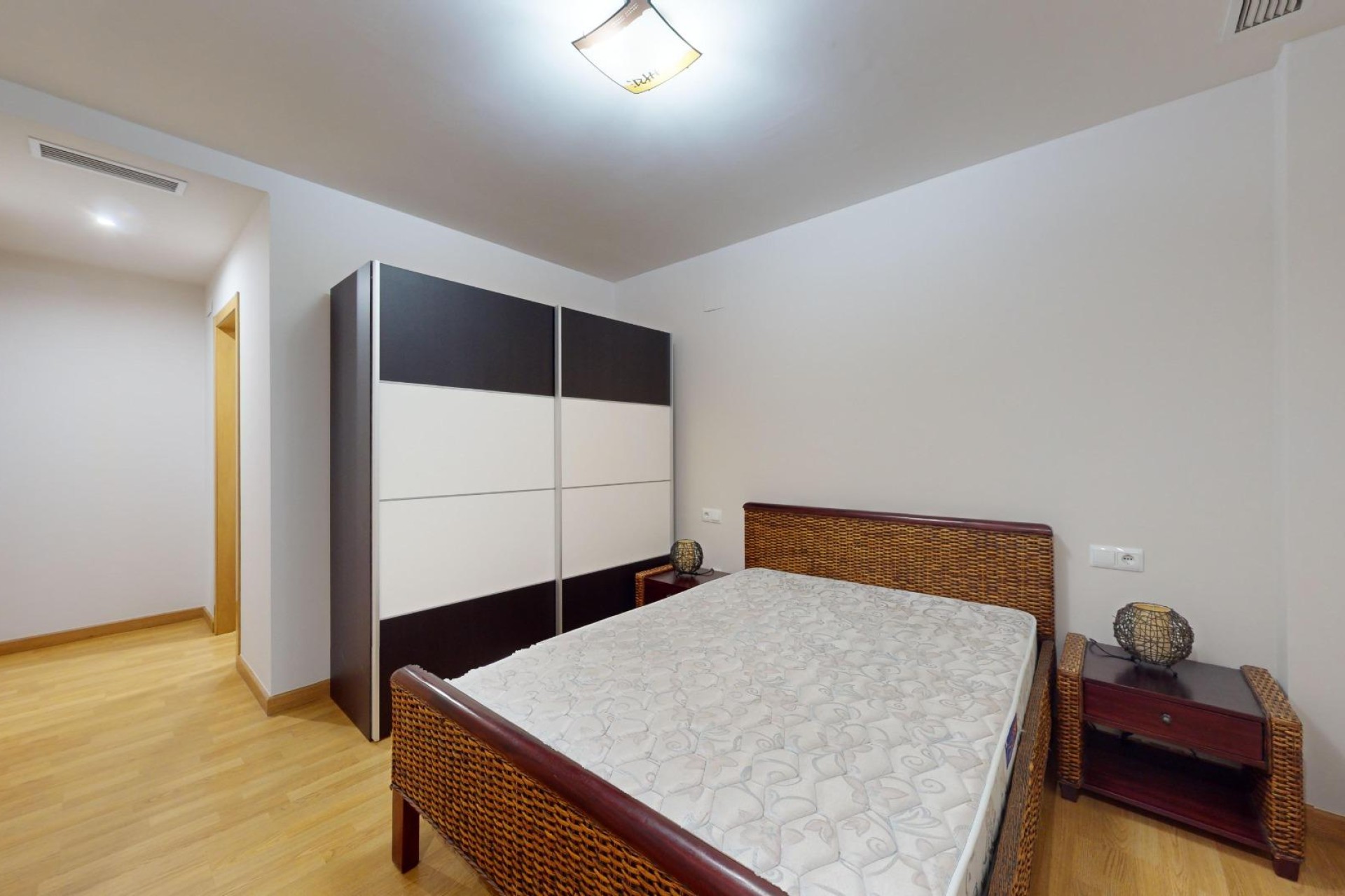 Reventa - Apartamento / piso - Elche - Plaza Crevillente