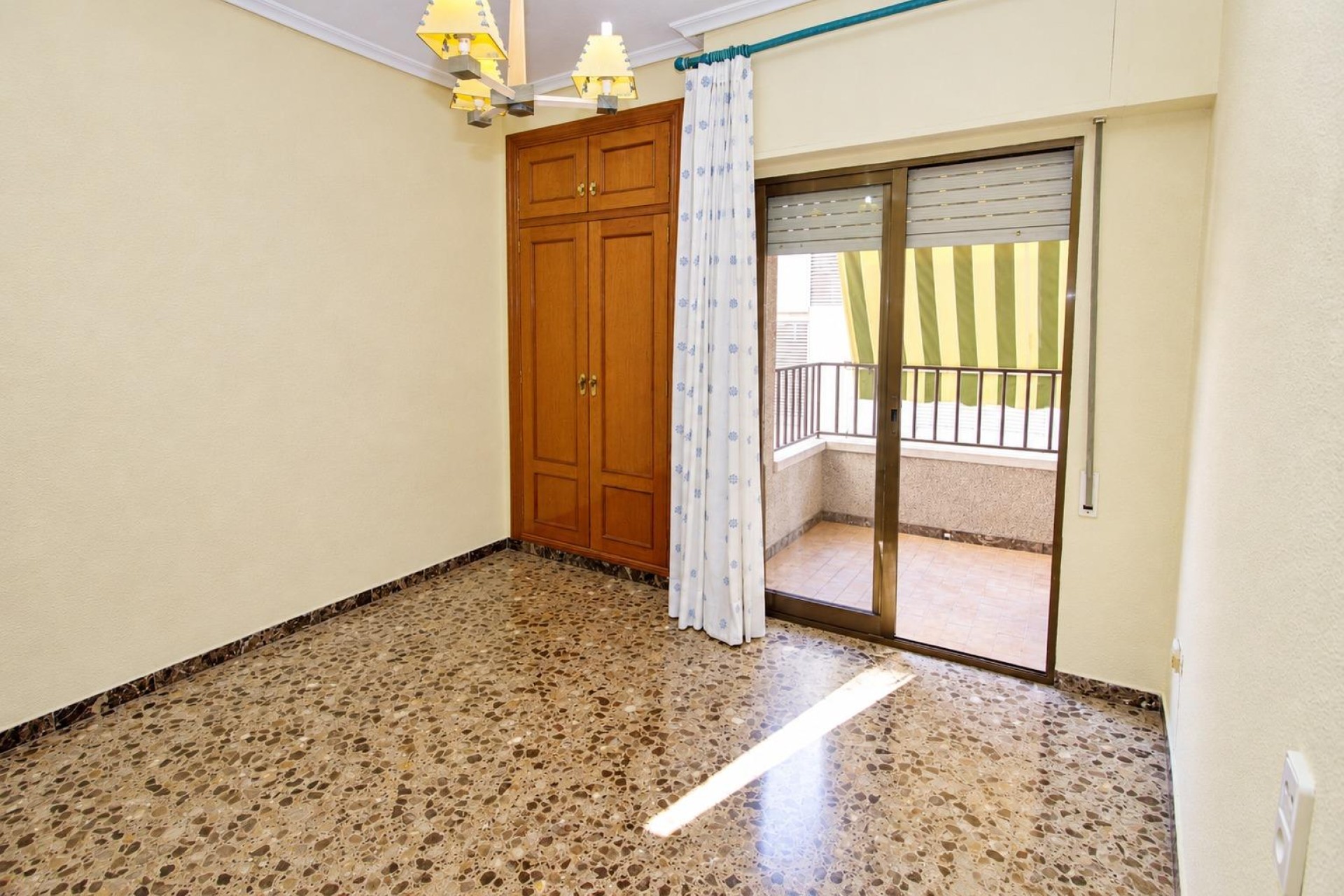 Reventa - Apartamento / piso - Elche - Plaza Madrid