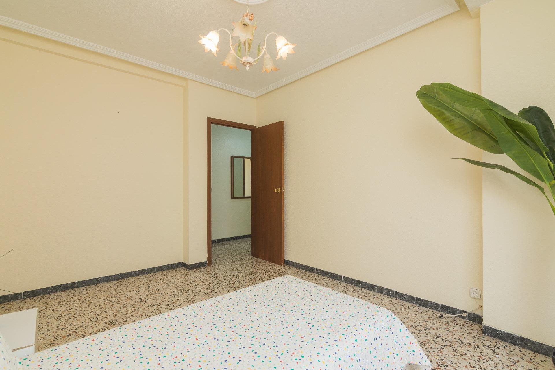 Reventa - Apartamento / piso - Elche - Plaza Madrid