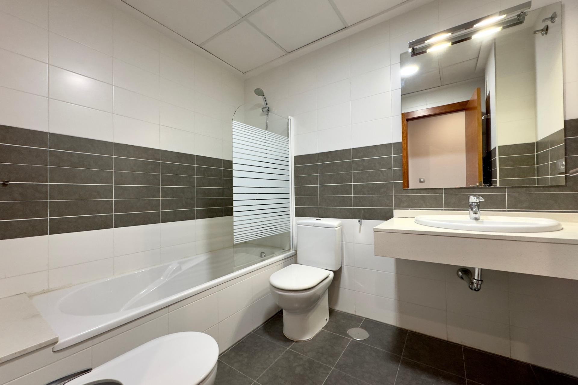Reventa - Apartamento / piso - Elche - Porcelanosa