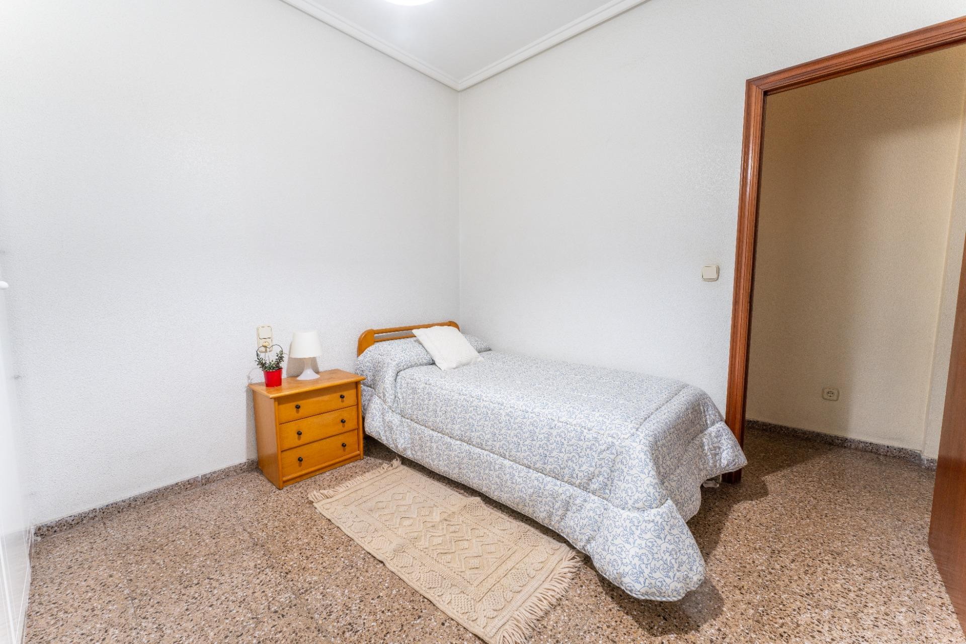 Reventa - Apartamento / piso - Elche - Reina Victoria-Miguel Hernández