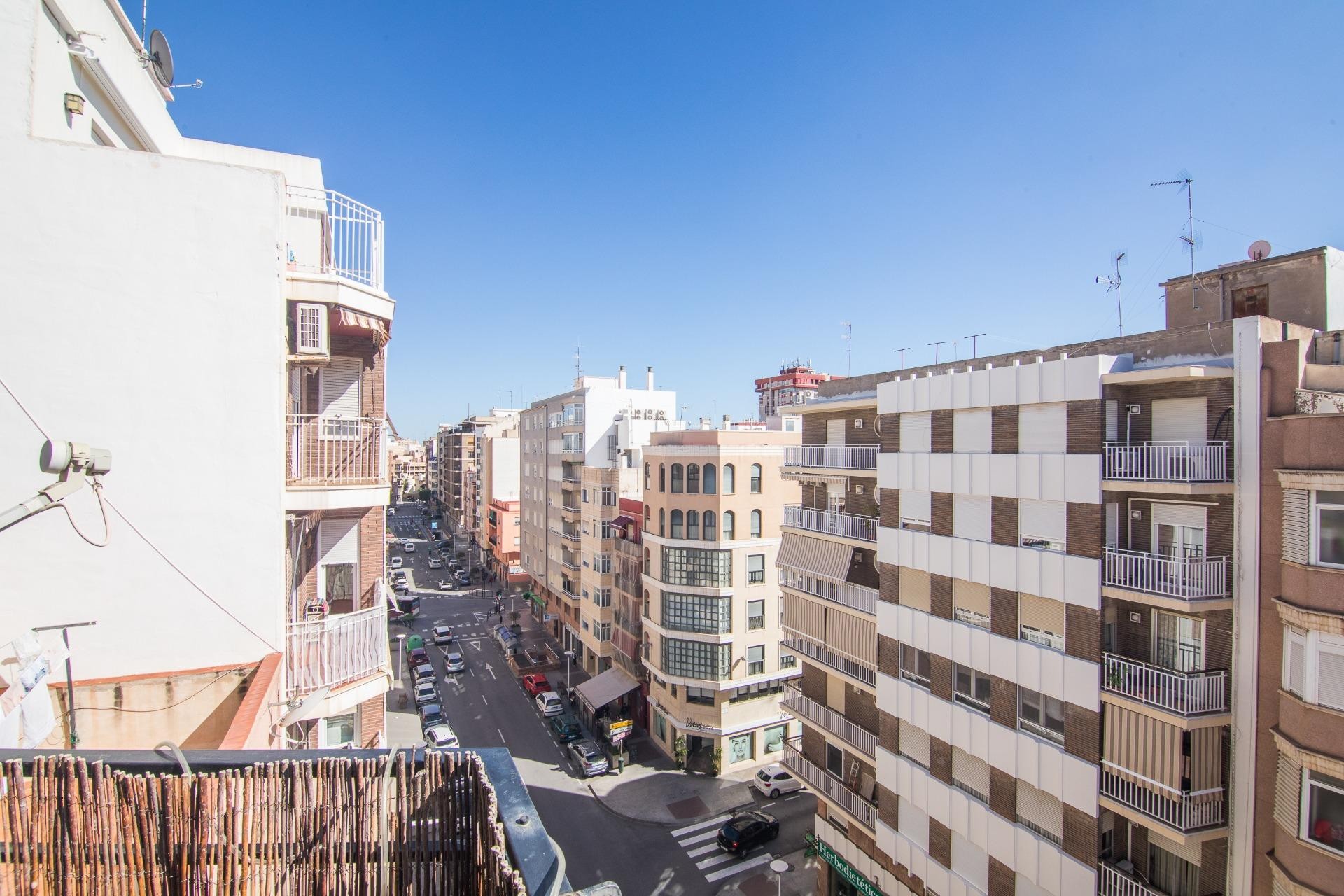 Reventa - Apartamento / piso - Elche - Reina Victoria-Miguel Hernández