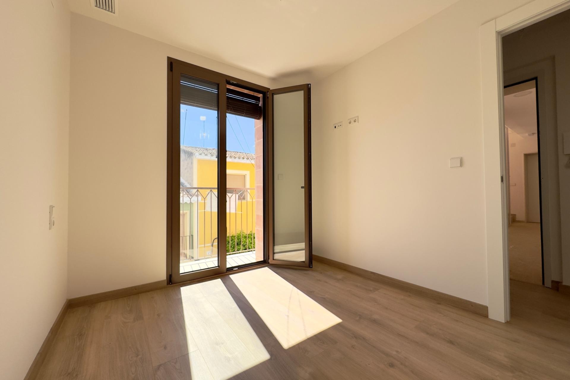 Reventa - Apartamento / piso - Hondón de las Nieves - Pueblo