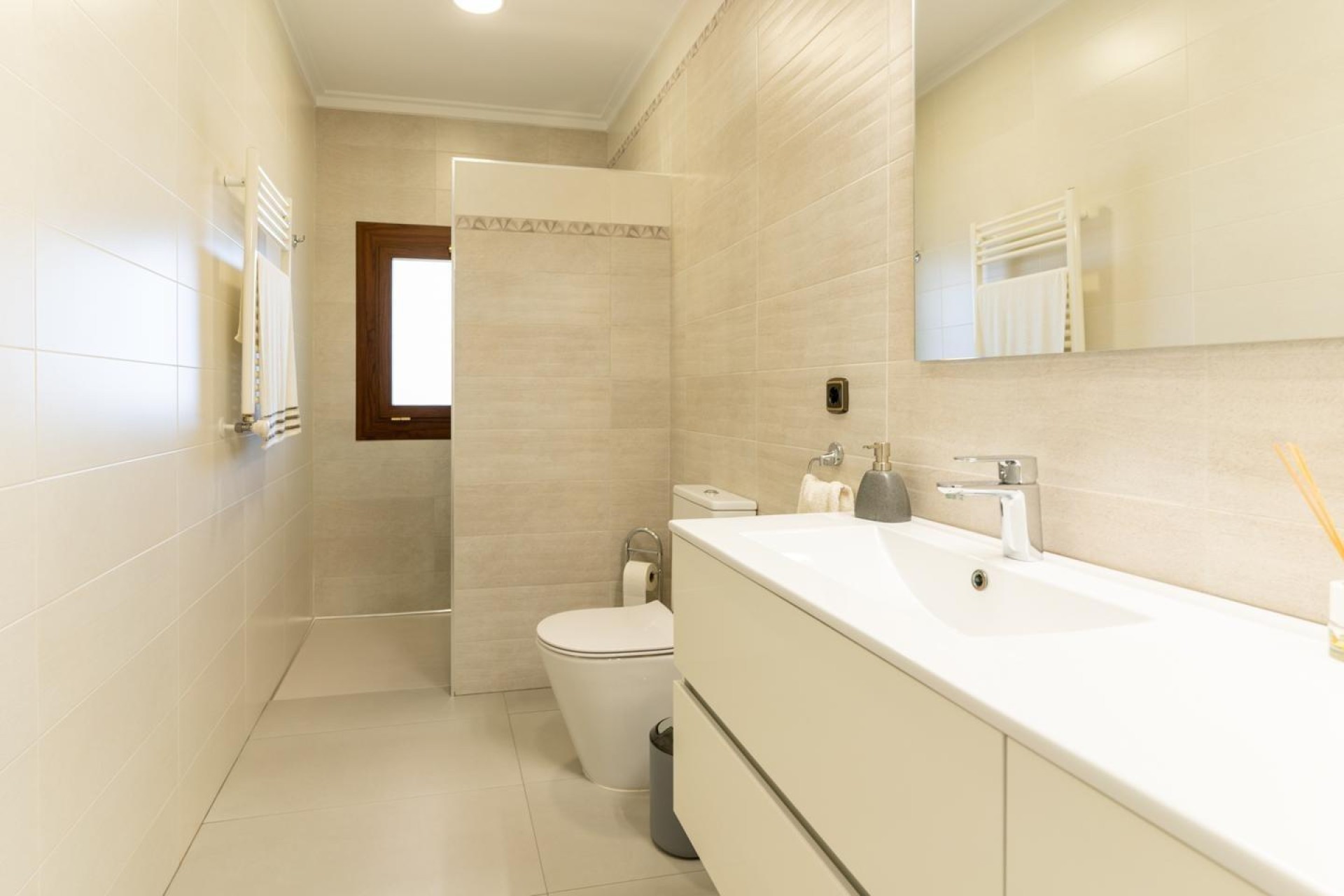 Reventa - Apartamento / piso - Hondón de las Nieves