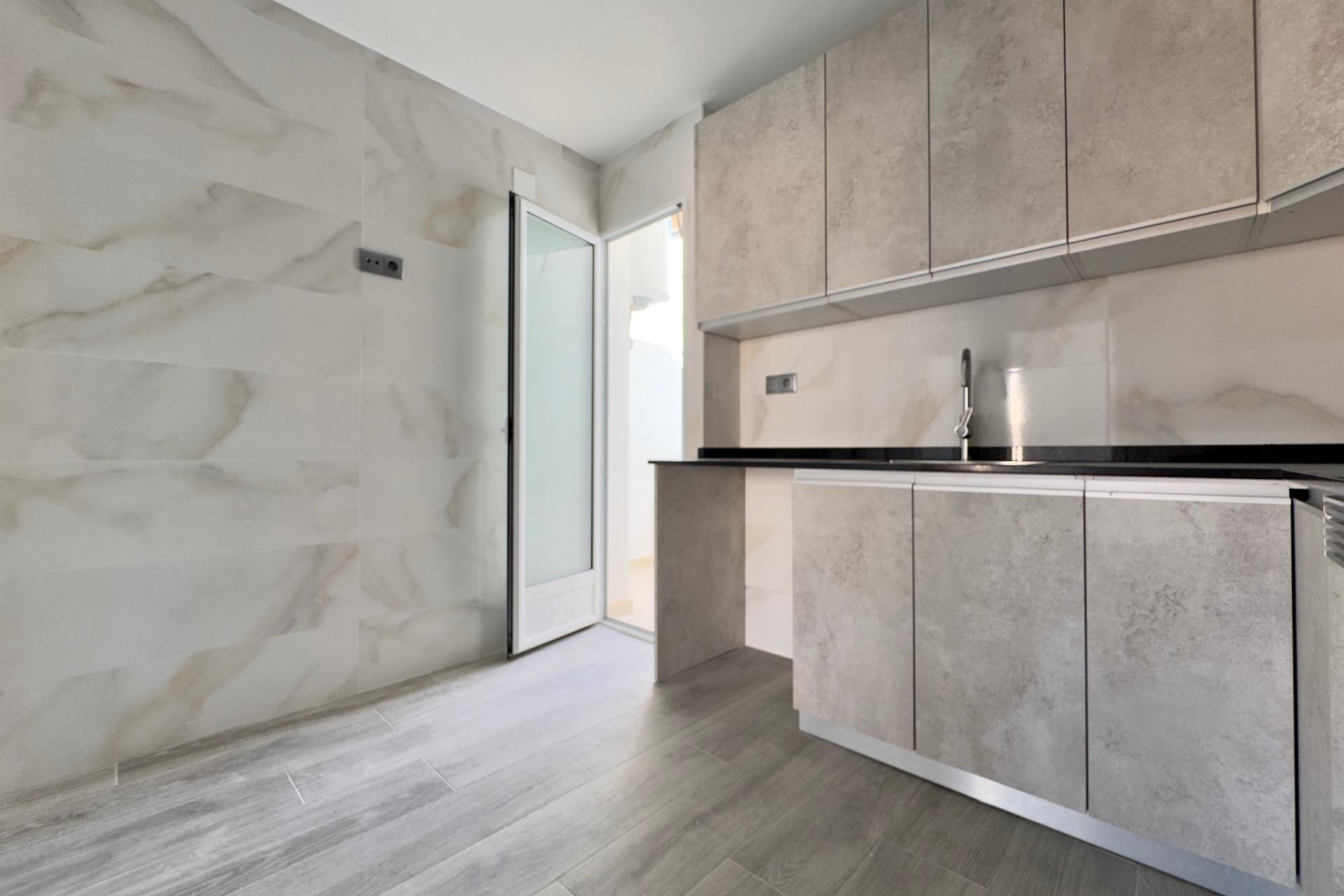 Reventa - Apartment - Aspe - Centro