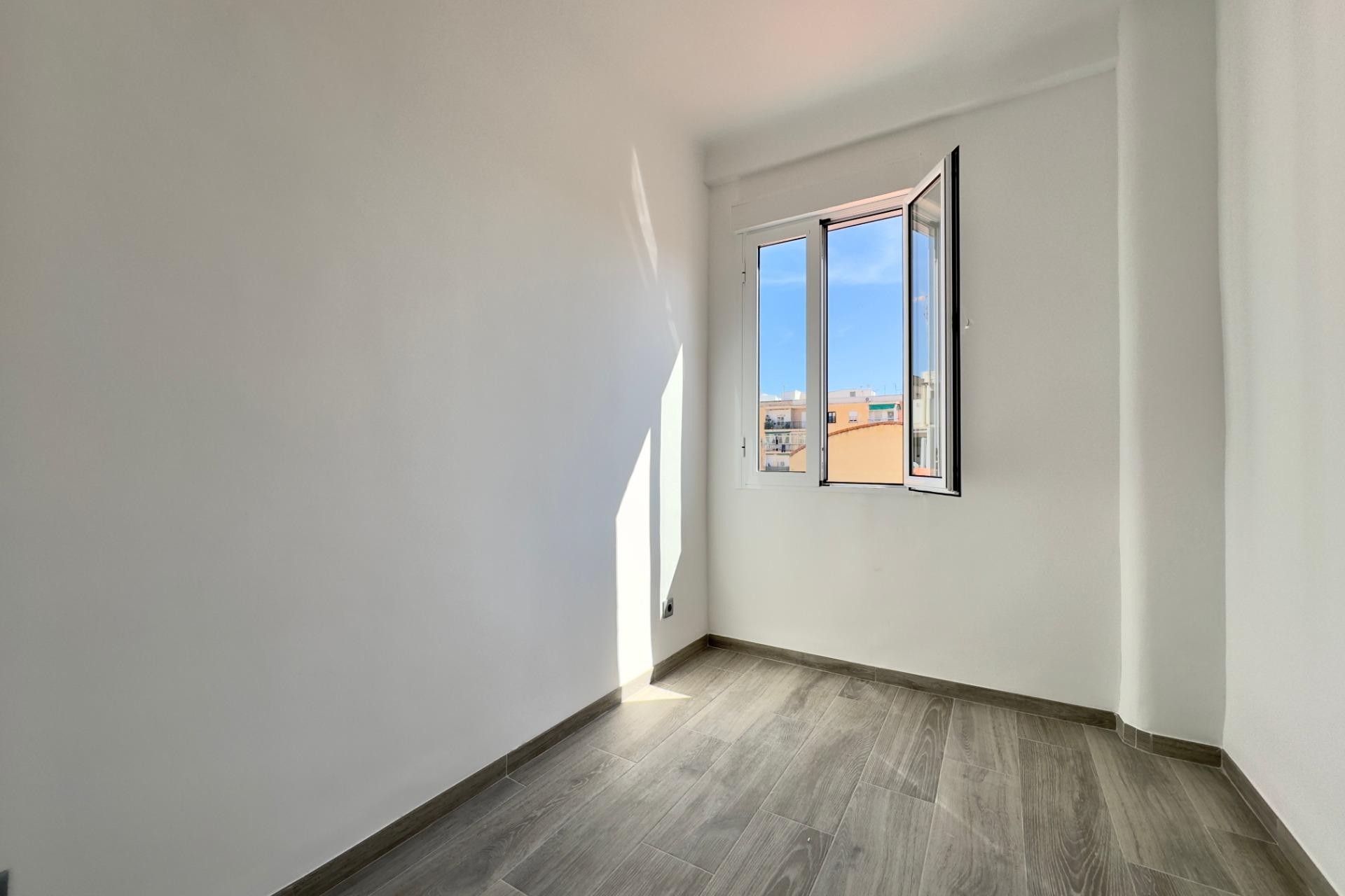 Reventa - Apartment - Aspe - Centro