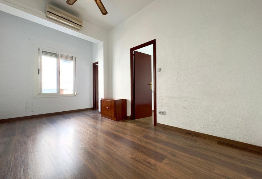 Reventa - Apartment - Elche - Asilo - Pisos Azules