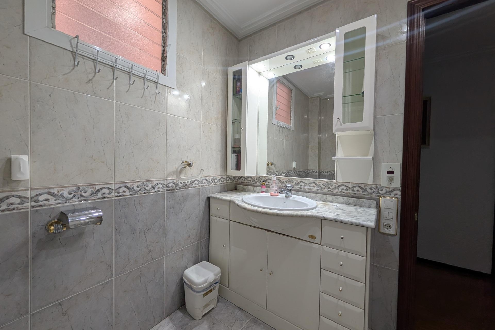 Reventa - Apartment - Elche - Corazon de Jesus