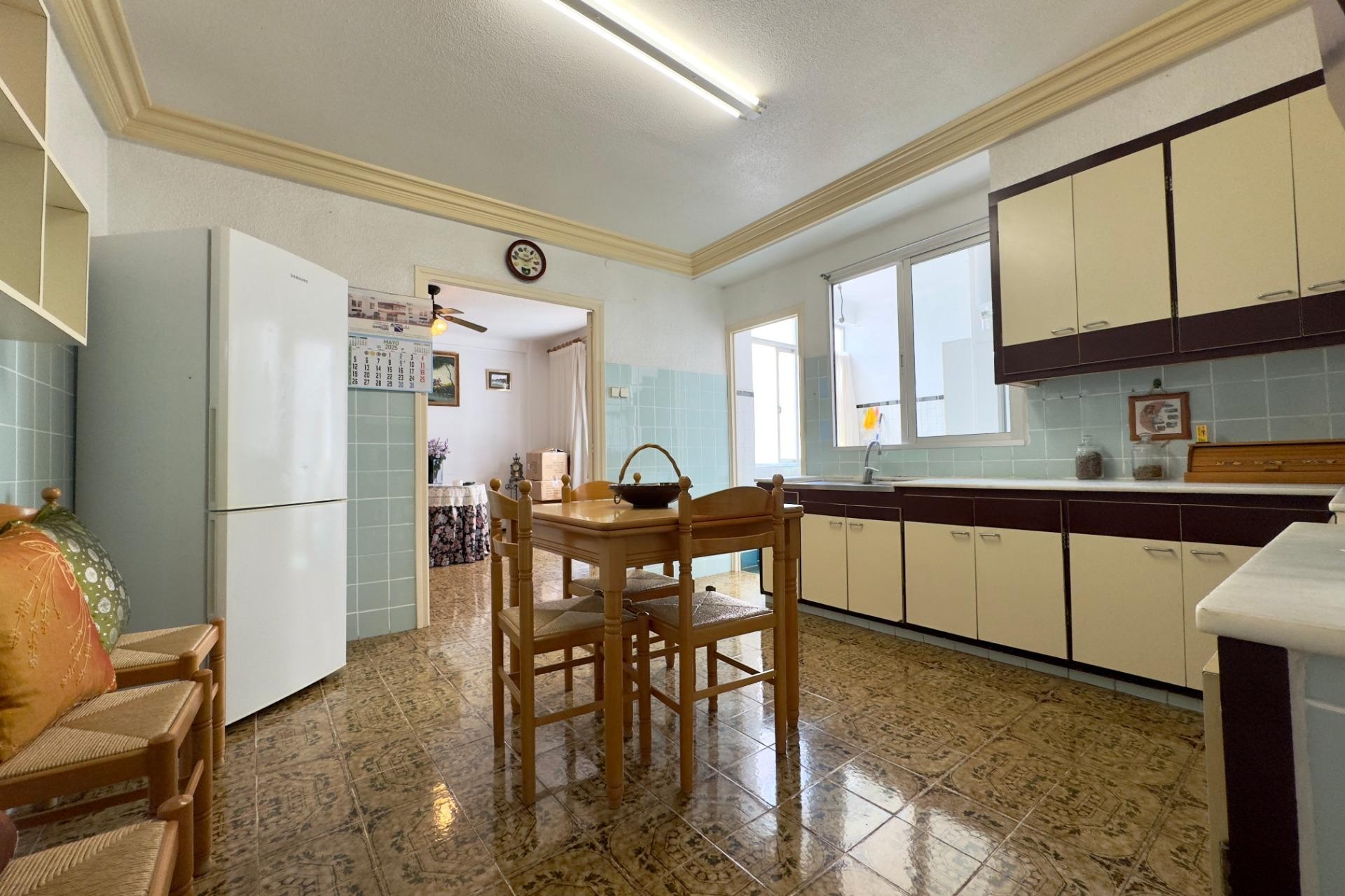 Reventa - Apartment - Elche - Plaza Obispo Siuri