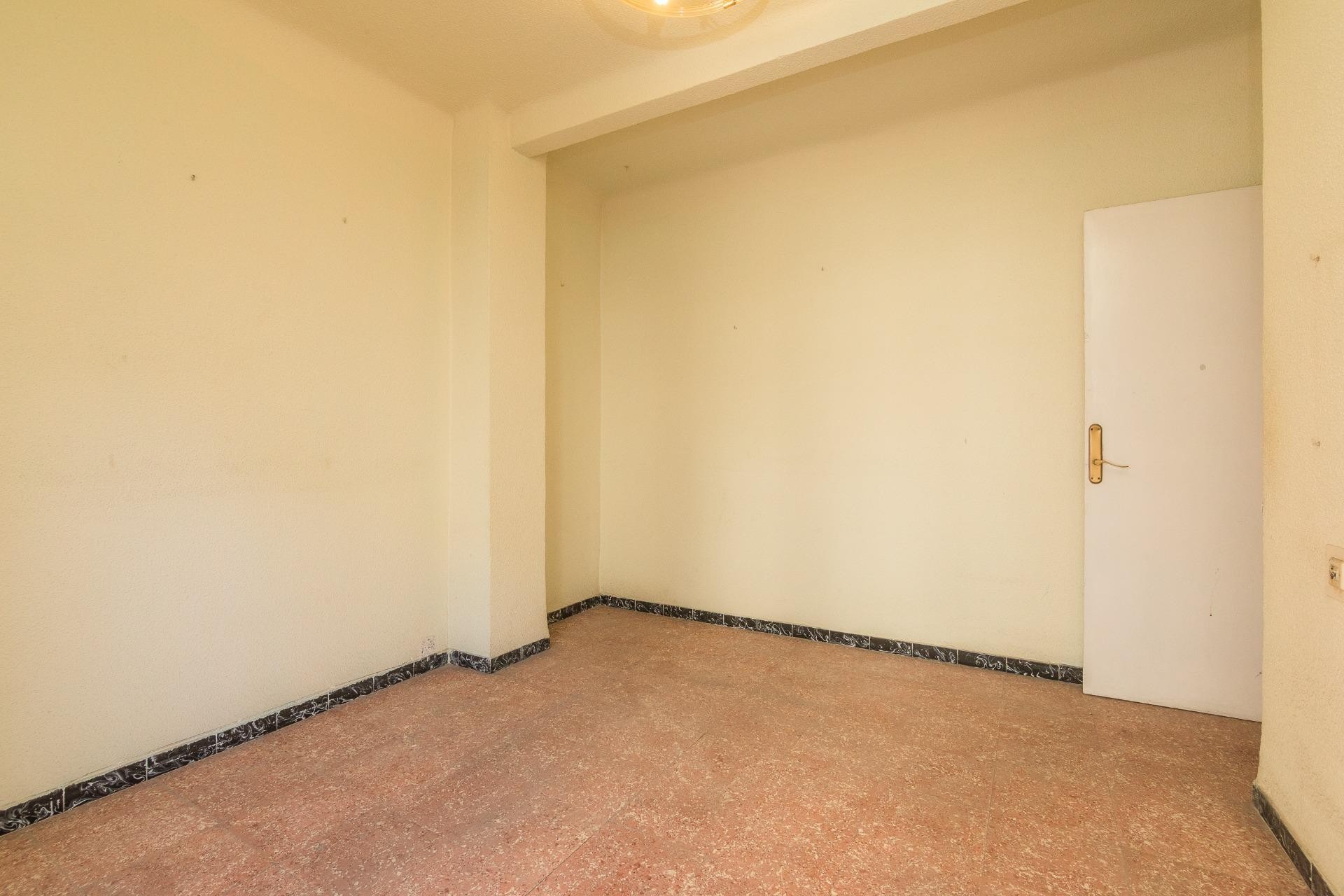 Reventa - Apartment - Elche - Plaza Obispo Siuri